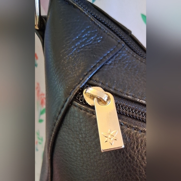 EUC Anuschka Black Leather Handmade Hummingbird Floral Casual Purse Bag - Picture 14 of 16